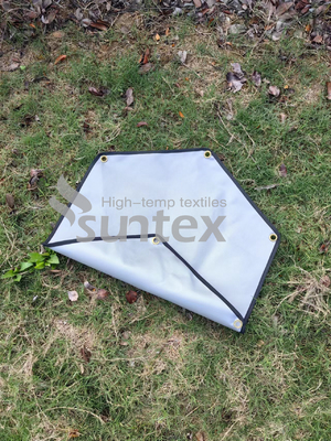 Mat Grill Pads Protect a prova di fuoco riutilizzabile per la piattaforma, patio, carbone all'aperto, fumatori, pavimento di legno, stuoia dell'interno del camino